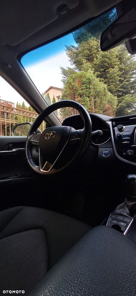 Toyota Camry 2.5 Hybrid Comfort CVT - 12