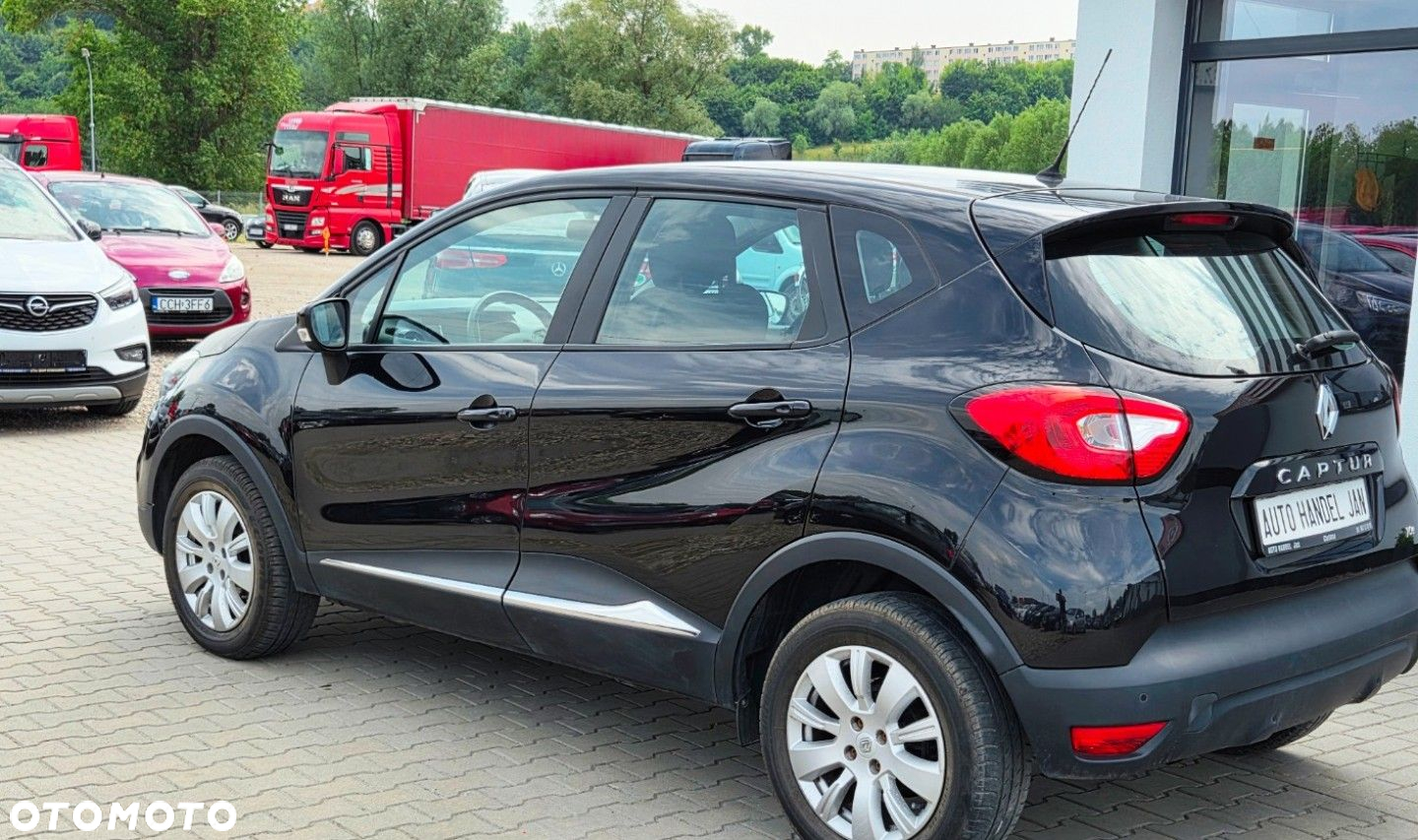 Renault Captur - 16