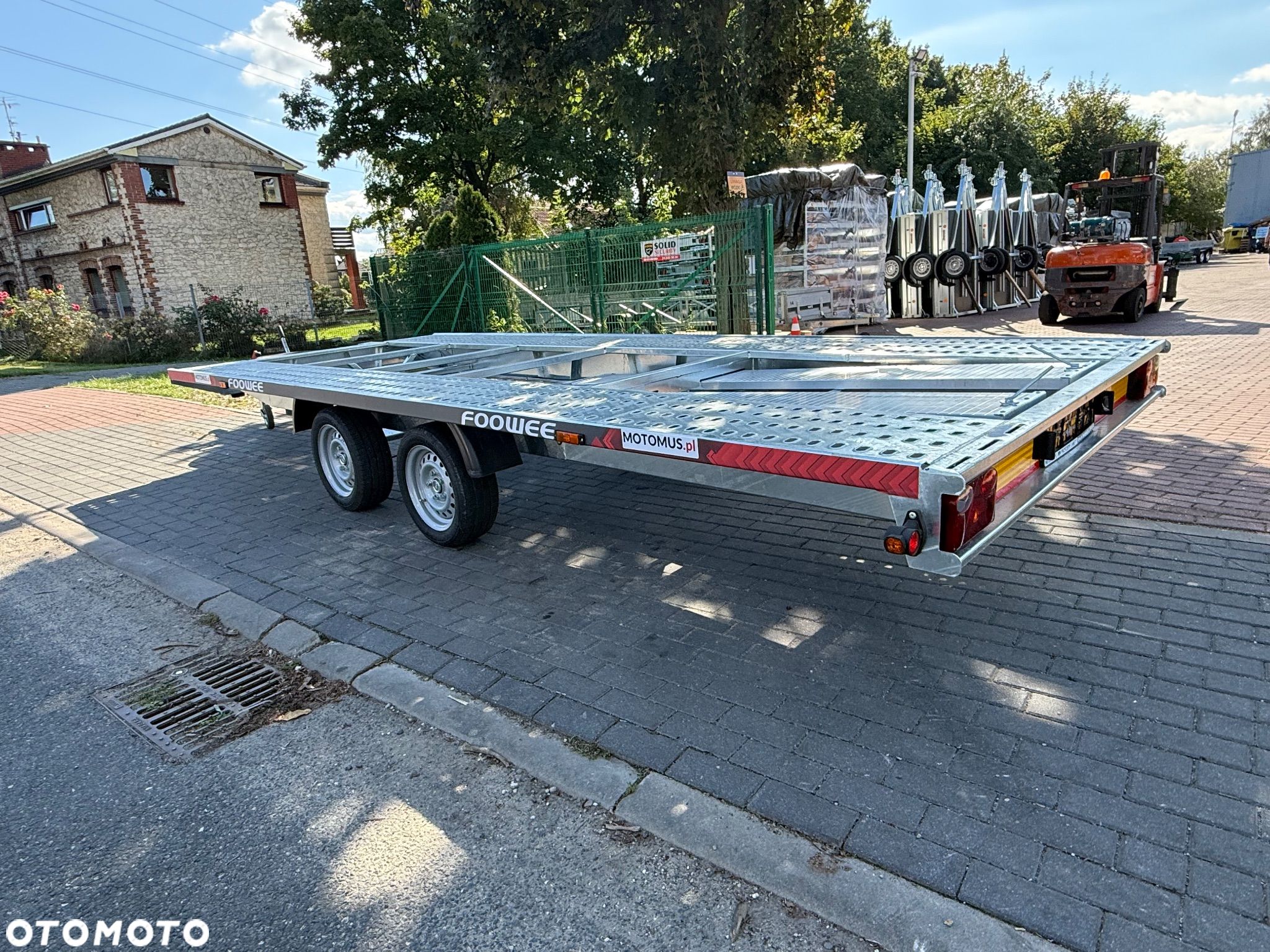 Inny Laweta płaska platforma 4.5m koła195r13c  najazdy alu dostawa MOTOMUS - 1
