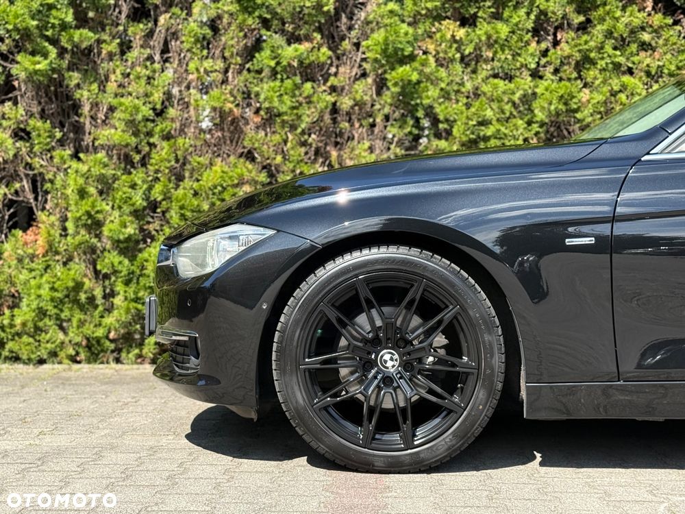BMW Seria 3 320d Sport-Aut Efficient Dynamics Edition Luxury Line - 24