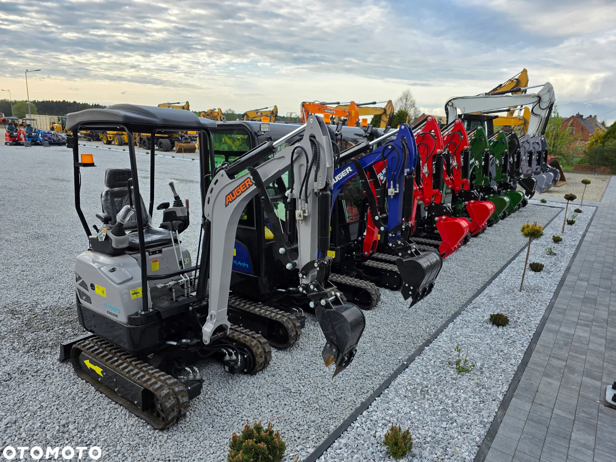 Kubota NOWA MINIKOPARKA AUGER HT 18, SILNIK KUBOTA, 3 ŁYŻKI - 28