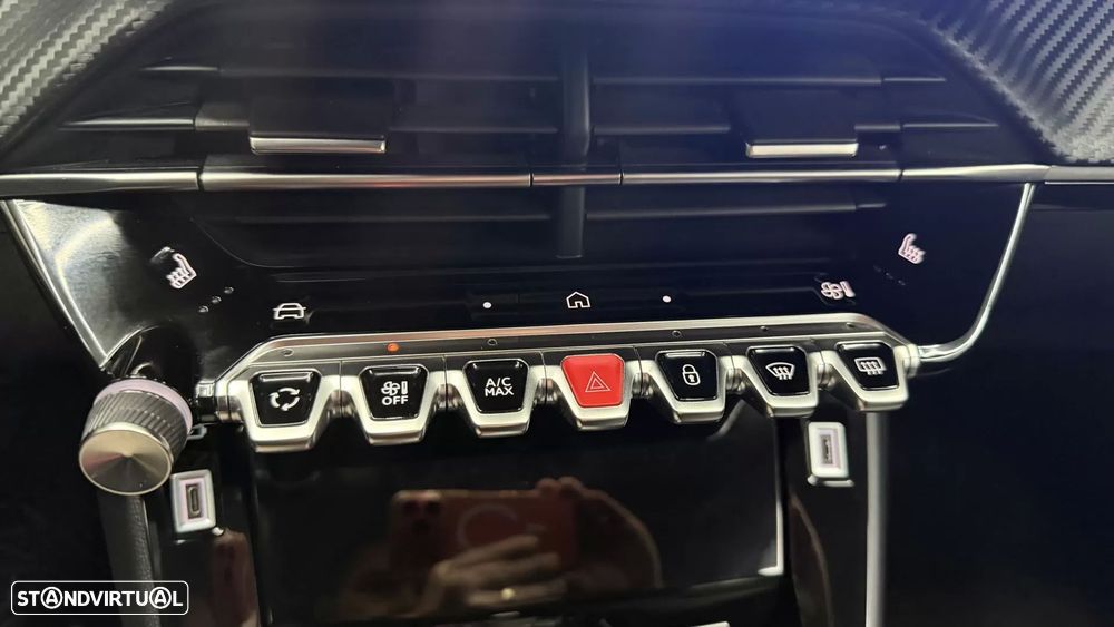 Peugeot 208 1.2 Hybrid Allure e-DCS6 - 24