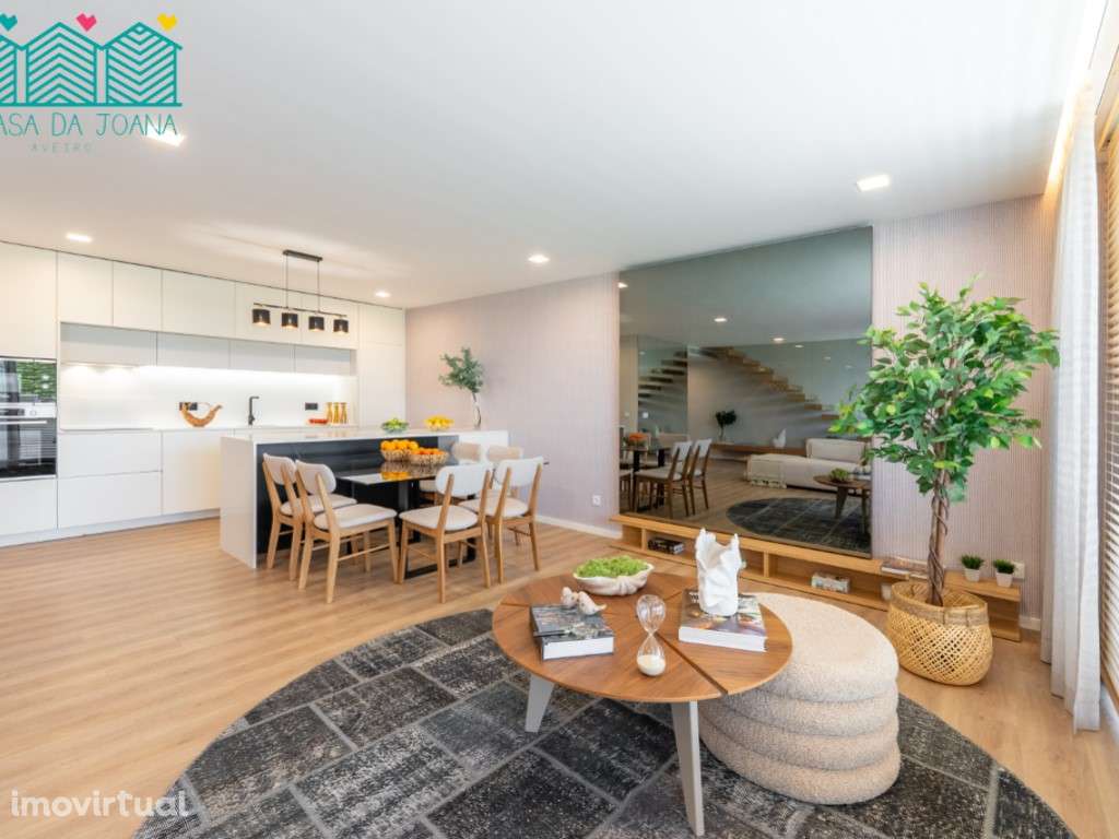 Apartamento T3 Duplex com Lugares de Garagem em Aveiro - Grande imagem: 3/24