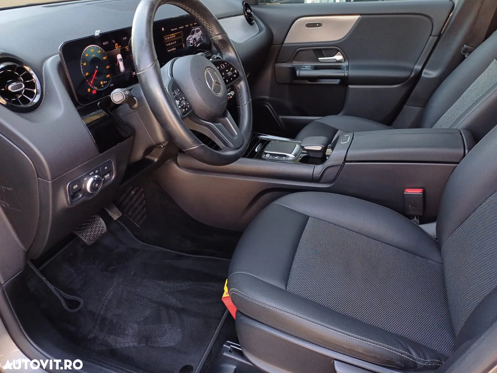 Mercedes-Benz GLA 180 d Aut. - 14