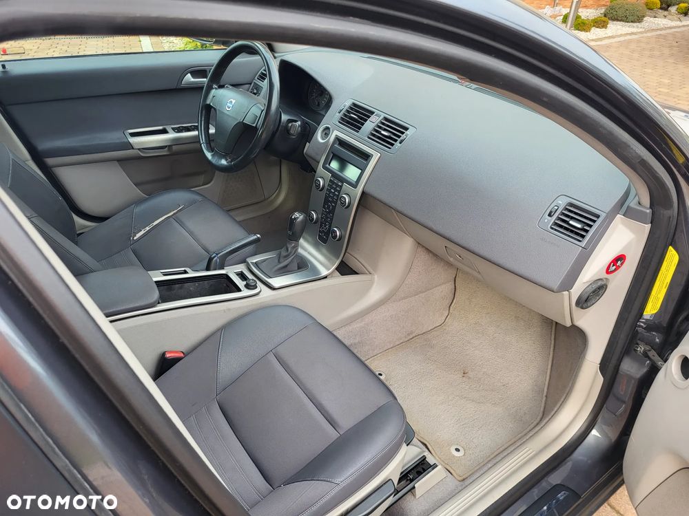 Volvo S40 2.0D Momentum - 16