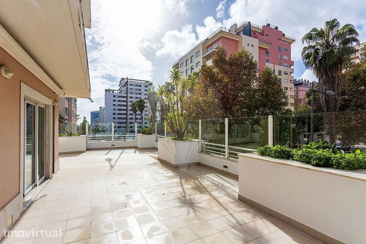 Apartamento T5 para venda - Grande imagem: 4/50