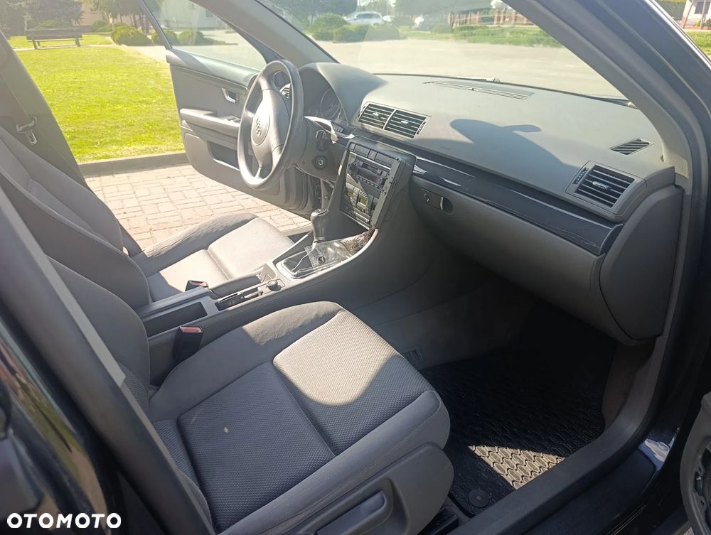 Audi A4 Avant 2.4 - 10
