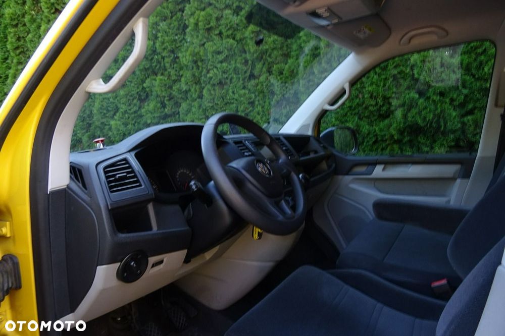 Volkswagen Transporter - 11