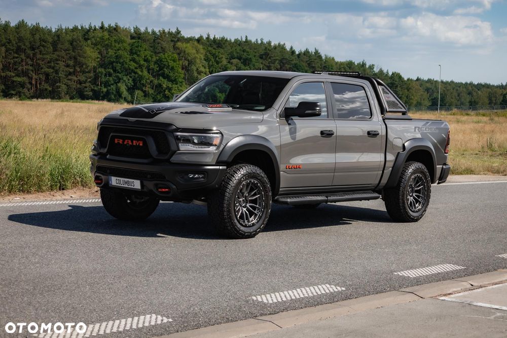 RAM 1500 Crew Cab Shortbed Rebel - 32