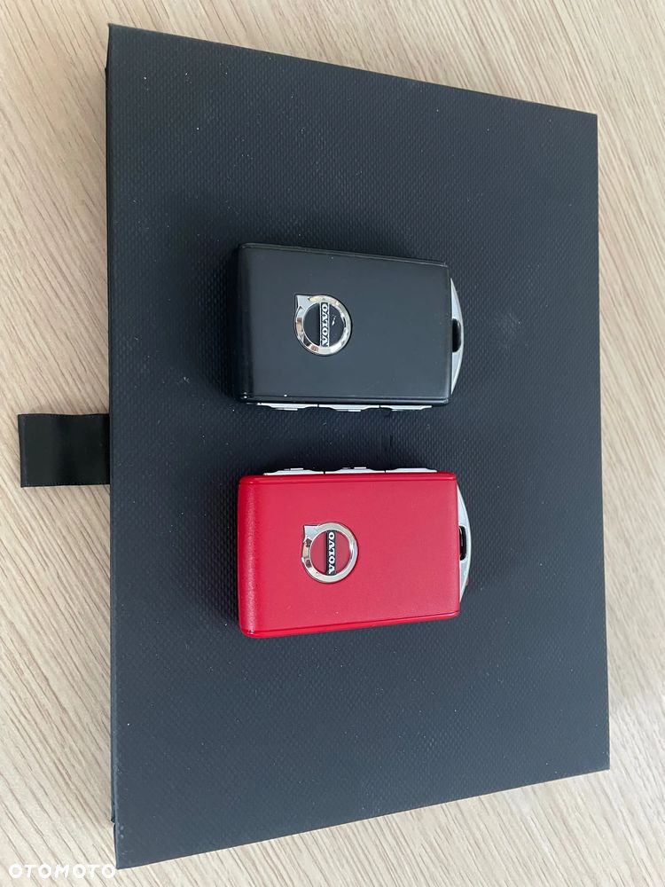 Volvo XC 60 T8 AWD Recharge Plus Dark - 25