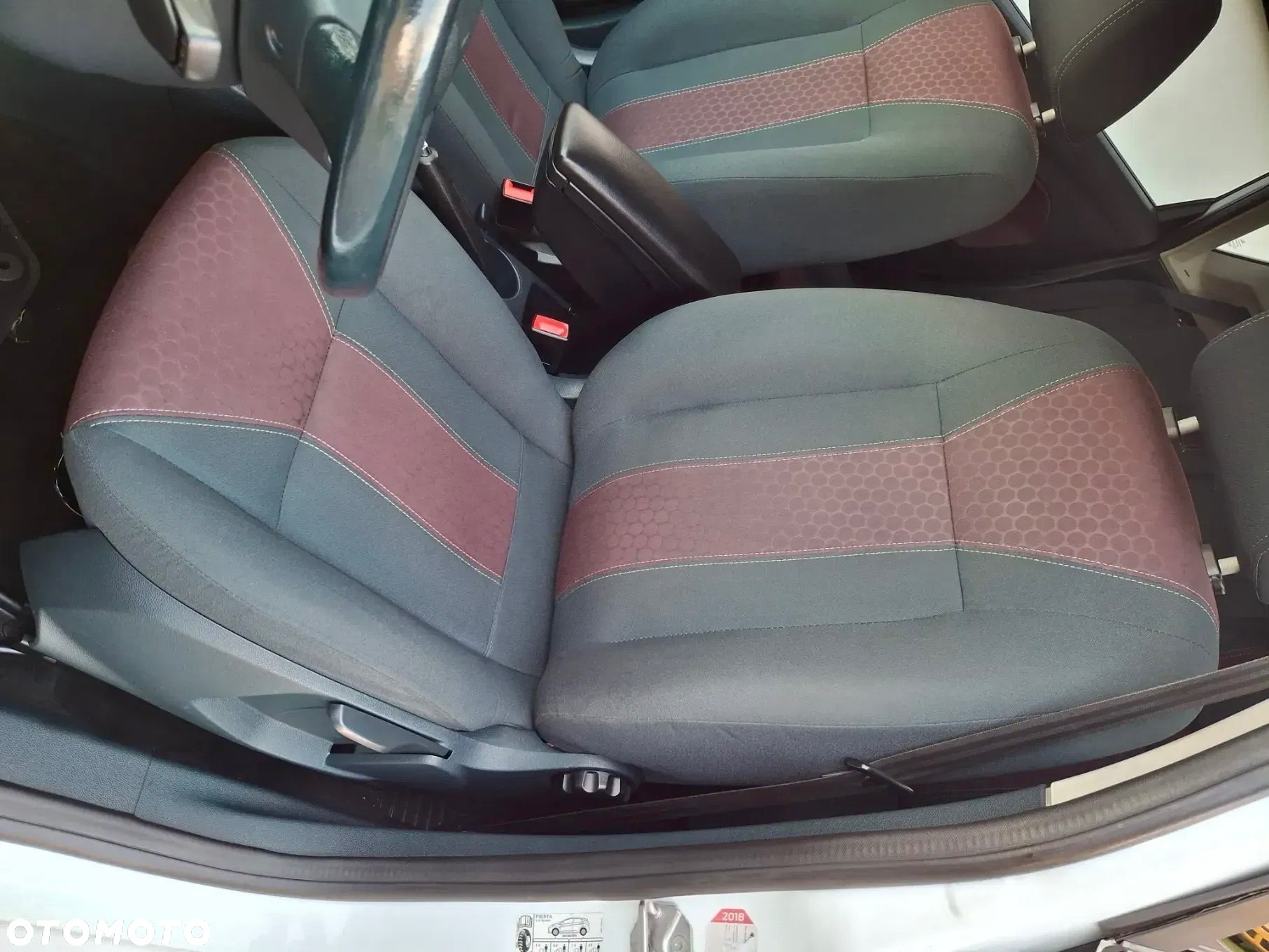 Ford Fiesta 1.4 Titanium - 21