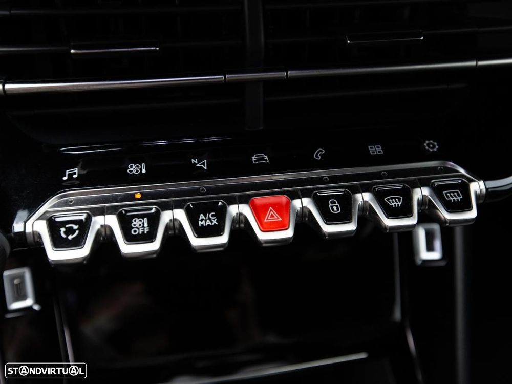 Peugeot 2008 1.5 BlueHDi Allure EAT8 - 15