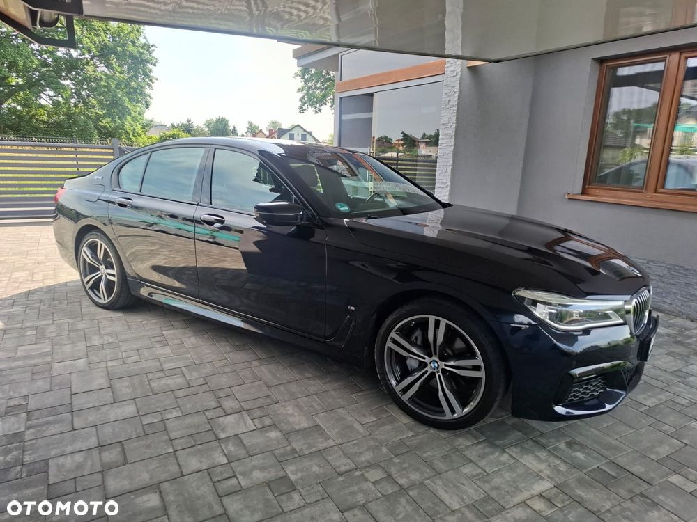 BMW Seria 7 740e iPerformance - 9