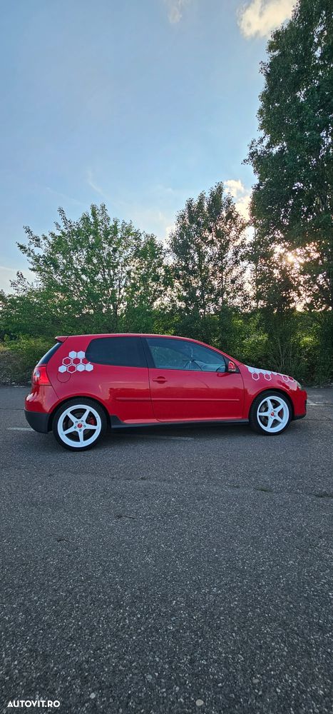 Volkswagen Golf 2.0 FSI GTI - 3