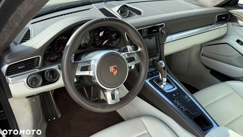 Porsche 911 Carrera S PDK - 15