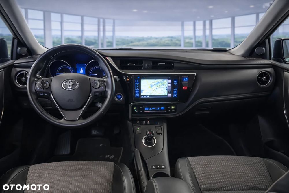 Toyota Yaris Hybrid 1.5 Executive - 11