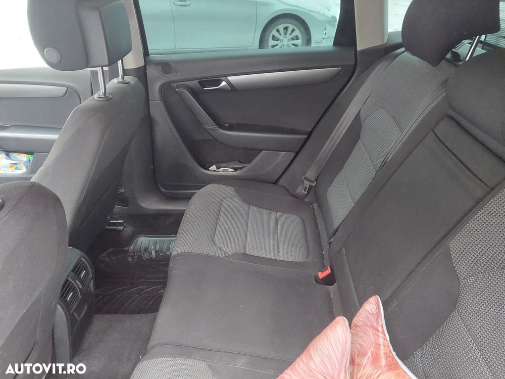 Volkswagen Passat 2.0 TDI Blue TDI Comfortline - 8