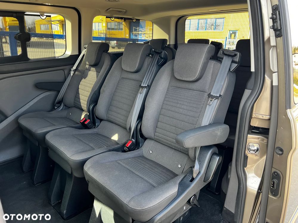Ford Tourneo Custom 2.0 EcoBlue L1 Titanium SelectShift - 27