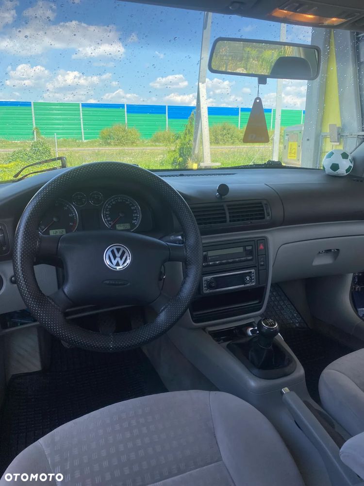 Volkswagen Passat Variant - 11