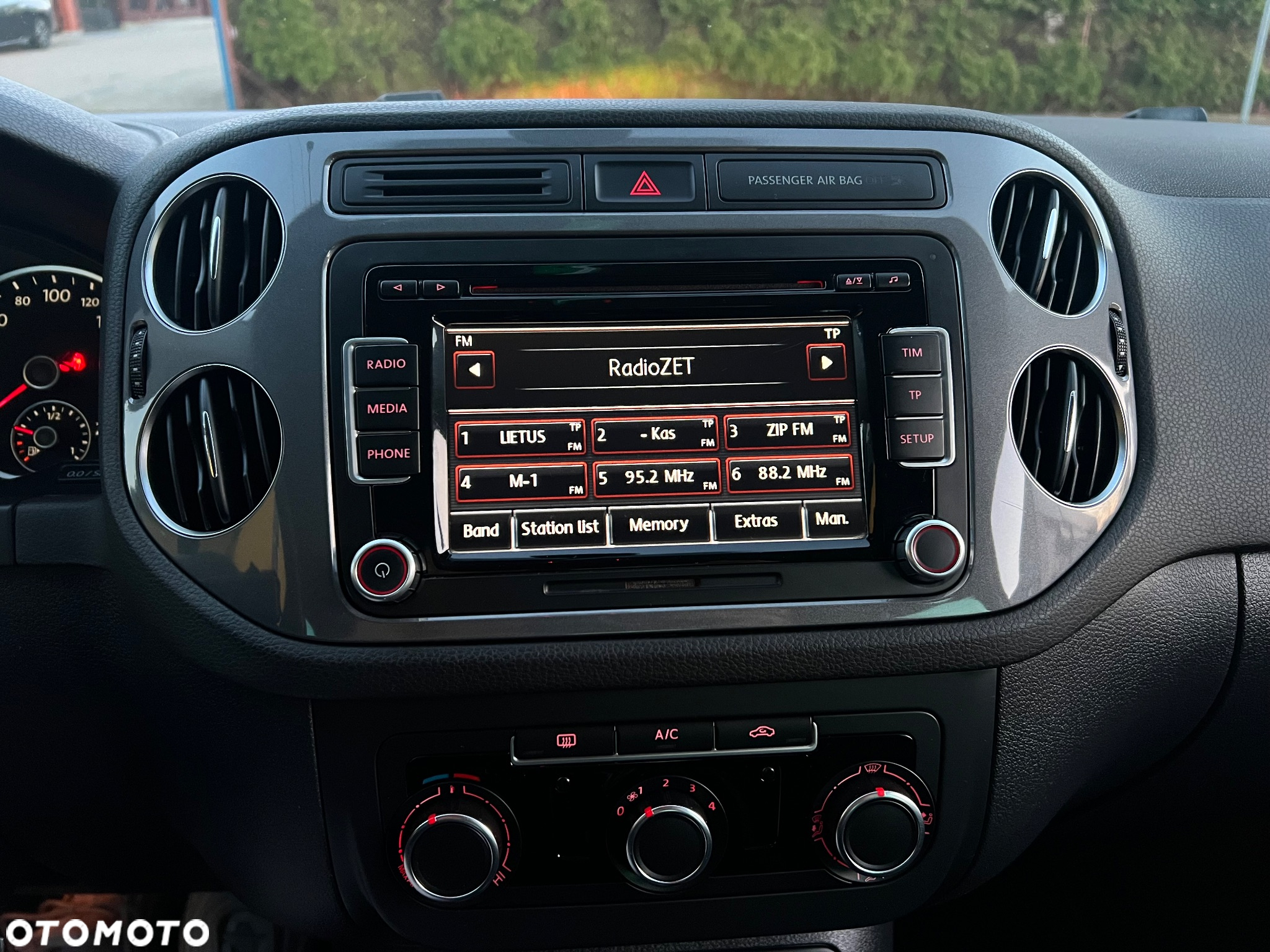 Volkswagen Tiguan 2.0 TDI DPF BlueMotion Technology Exclusive - 15