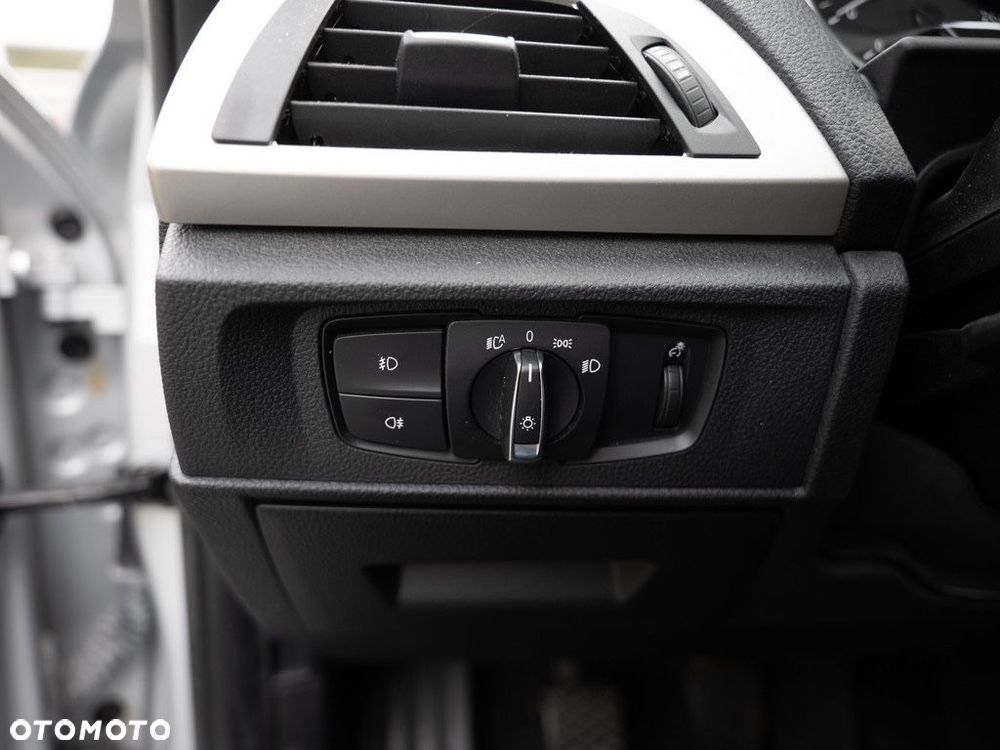 BMW Seria 1 116i - 21