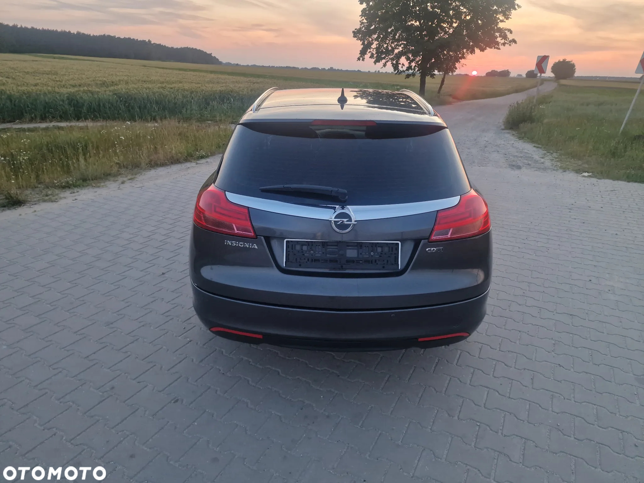 Opel Insignia 2.0 CDTI Edition - 9