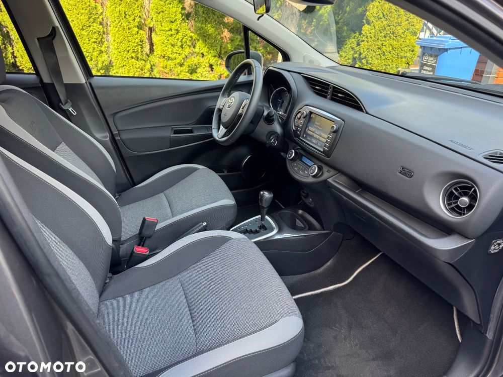 Toyota Yaris - 25