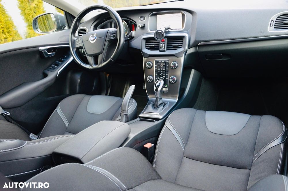 Volvo V40 D3 Geartronic You - 7