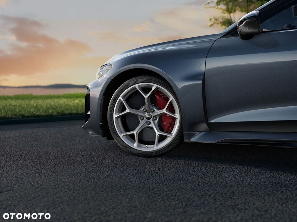 Audi RS5 Avant - 8
