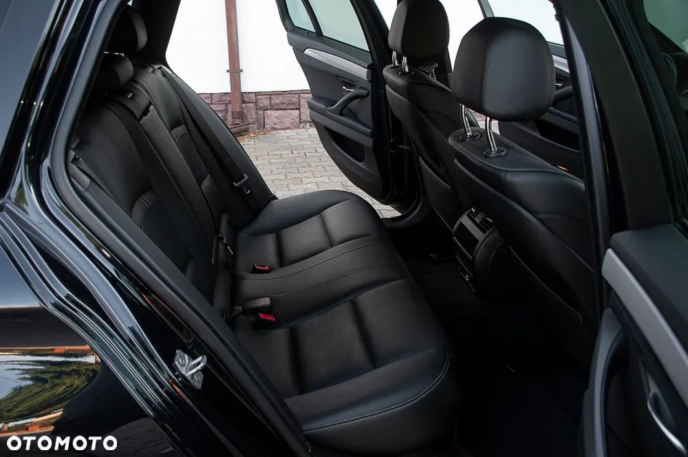 BMW Seria 5 520d Sport Line - 19