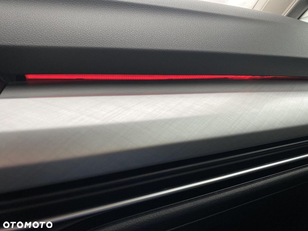 Volkswagen Golf VIII 1.0 TSI Life - 28