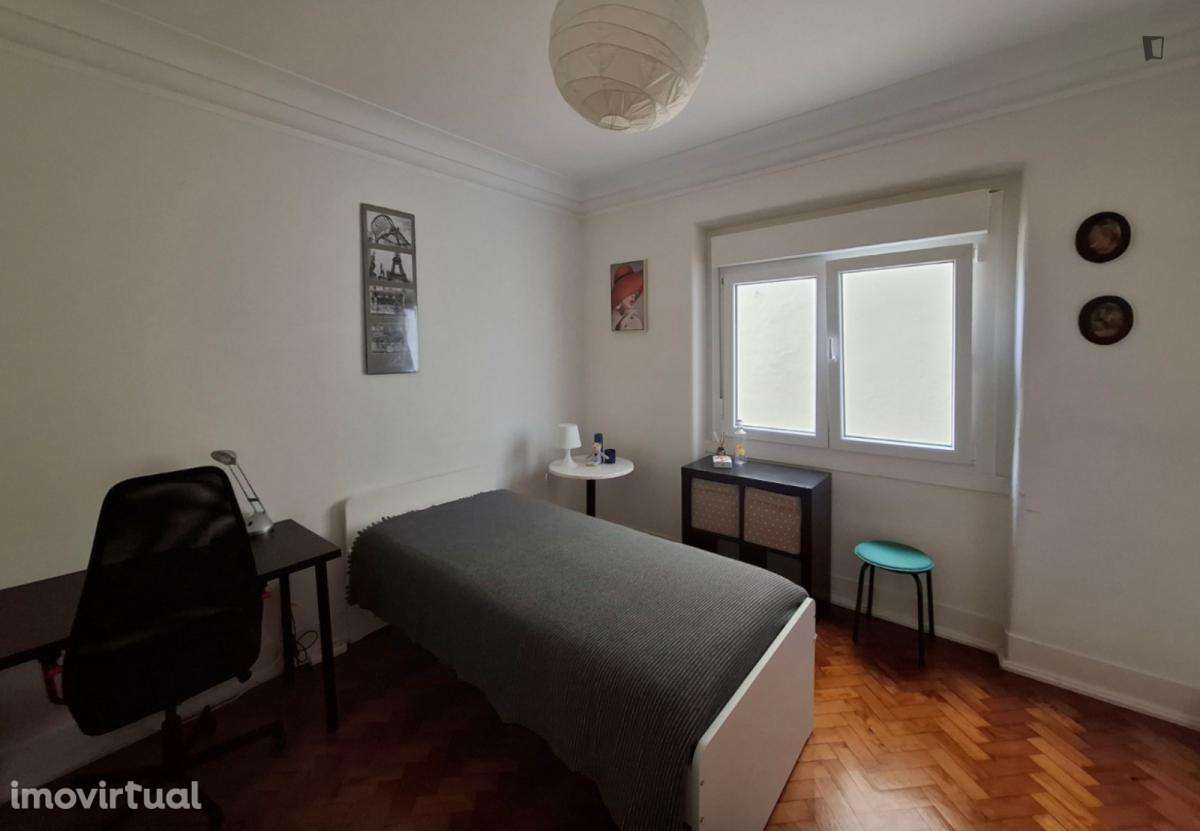 Quarto - localizado em Campolide Lisbon - Grande imagem: 3/24
