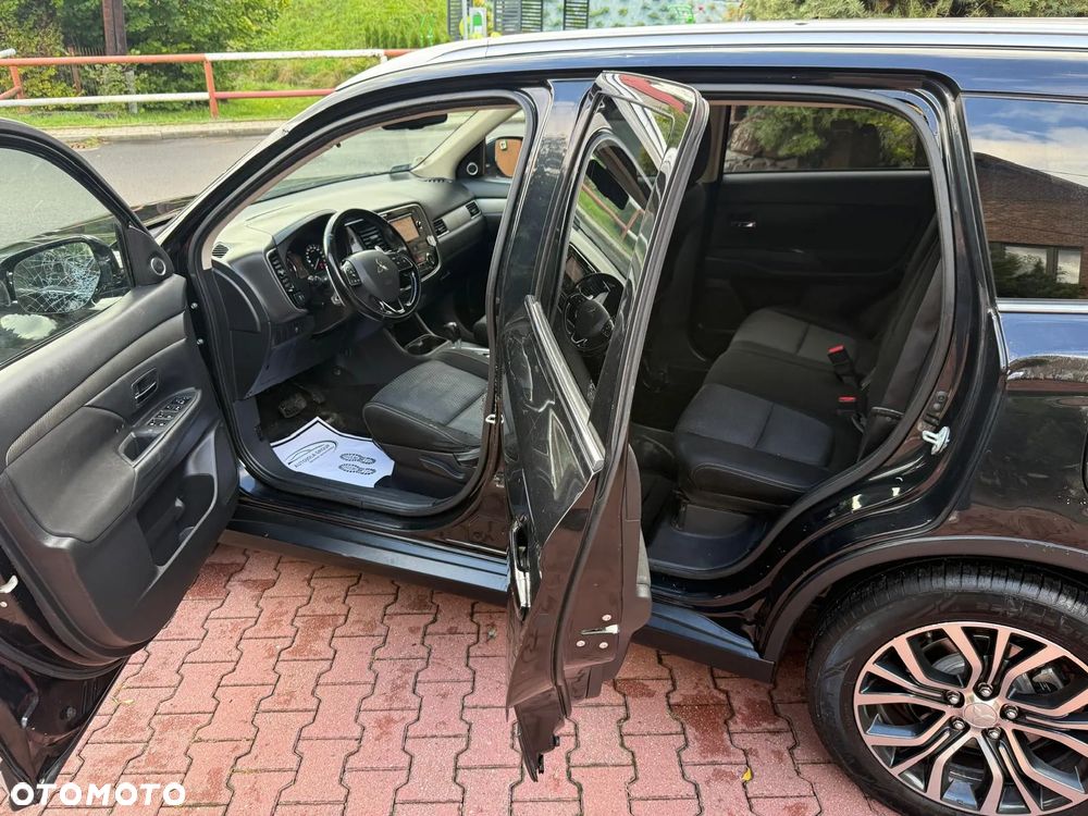 Mitsubishi Outlander 2.0 Intense + 4WD CVT - 11