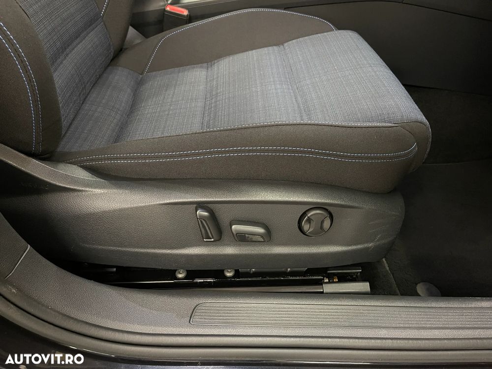 Volkswagen Passat - 29