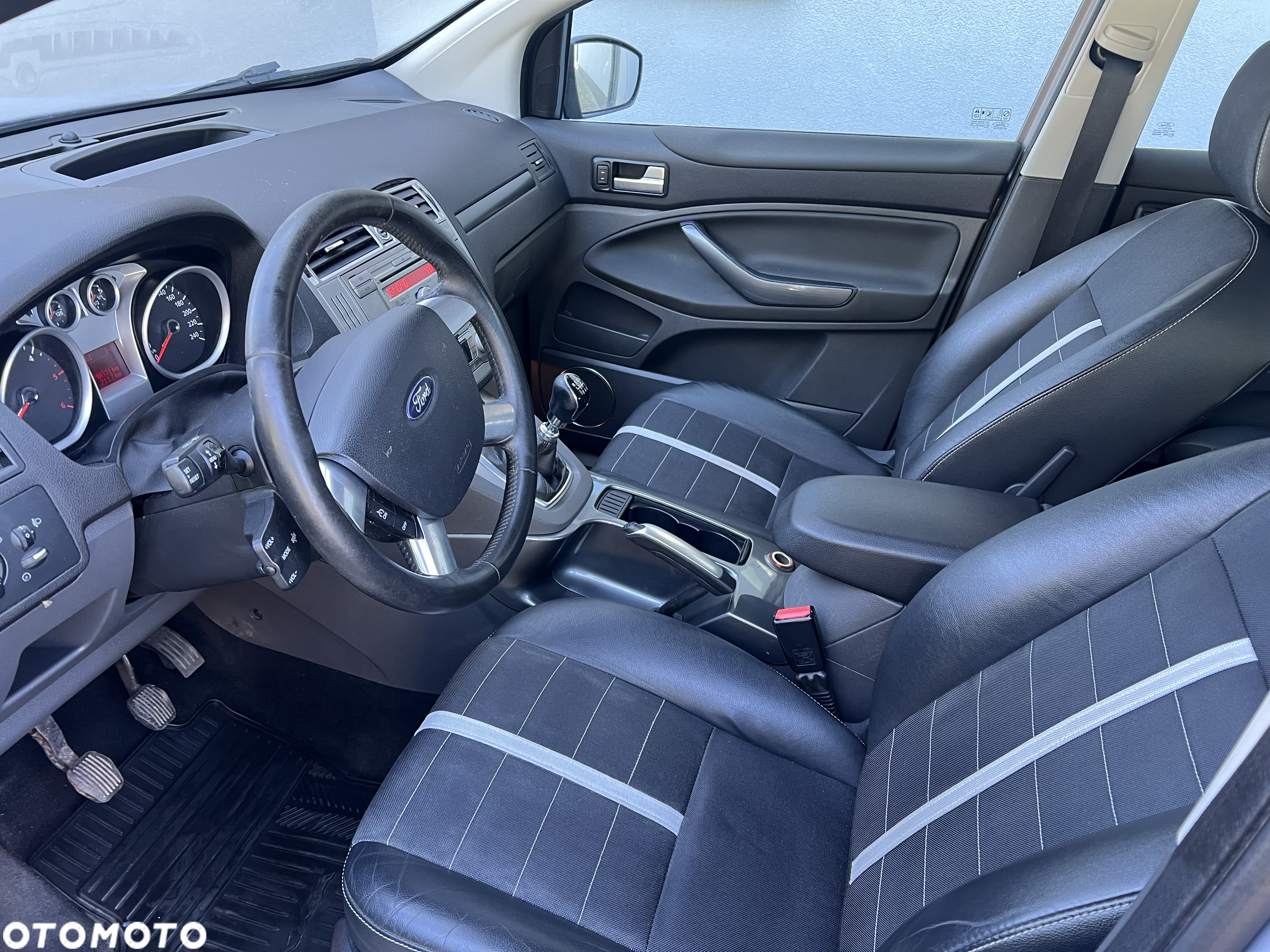 Ford Kuga 2.0 TDCi 4WD Titanium - 8
