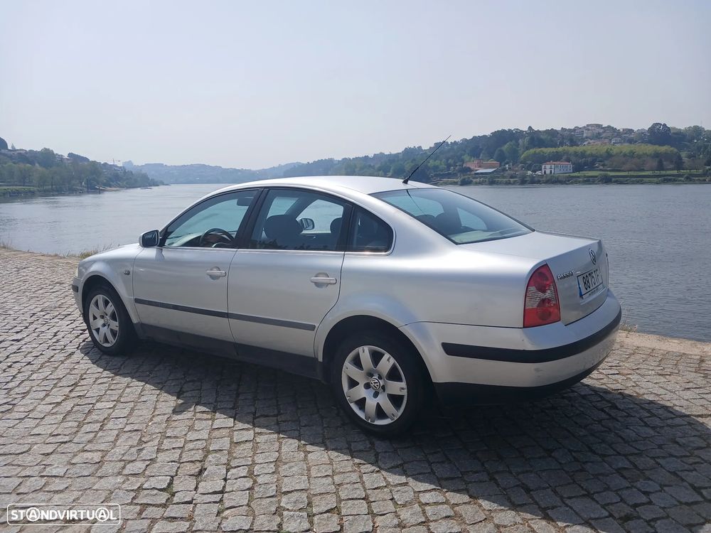 VW Passat 1.9 TDi Trendline - 5