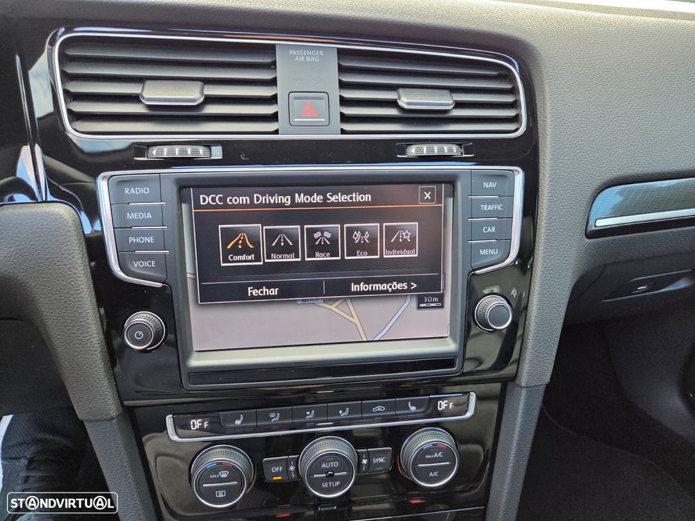 VW Golf R 2.0 TSI OPF 4Motion DSG - 29