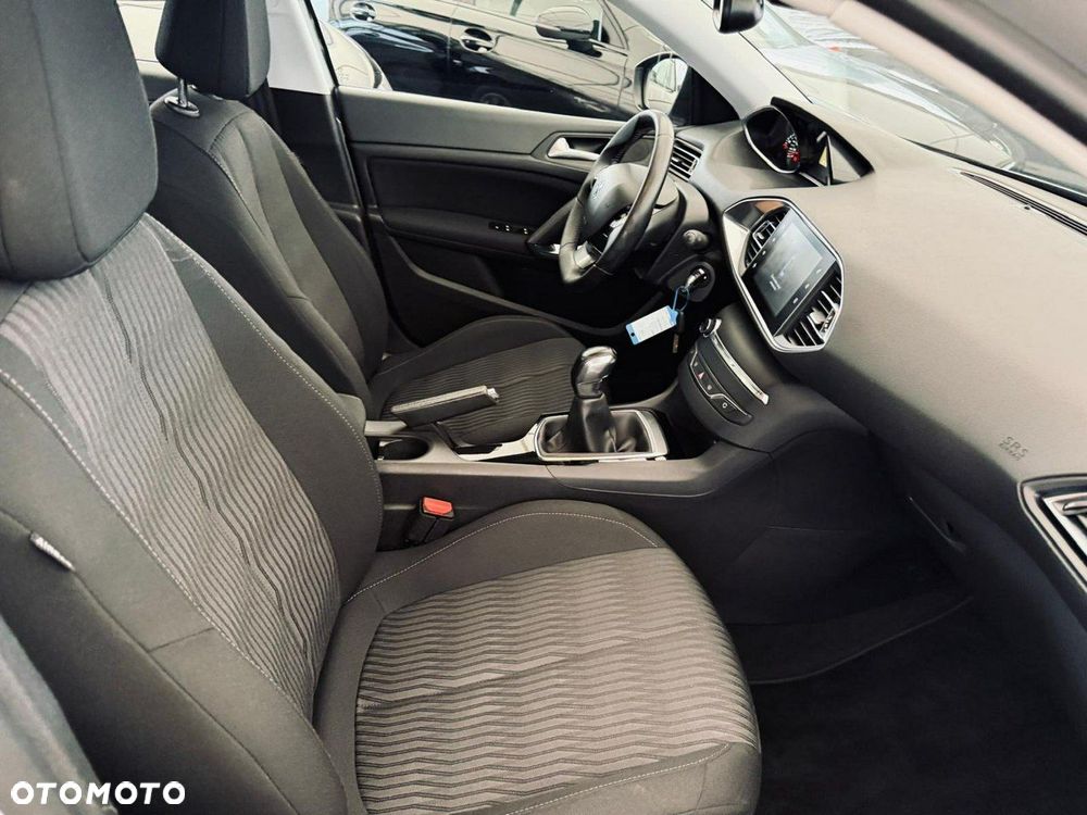 Peugeot 308 - 30