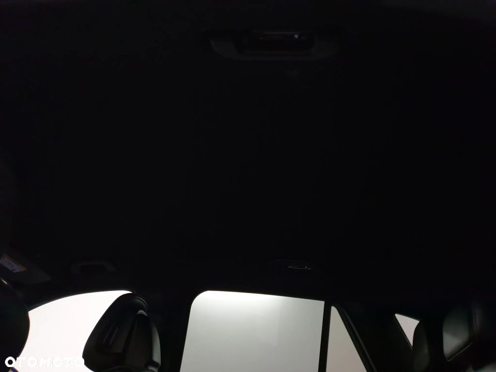 Mercedes-Benz GLC 300 d 4Matic 9G-TRONIC Edition AMG Line - 37