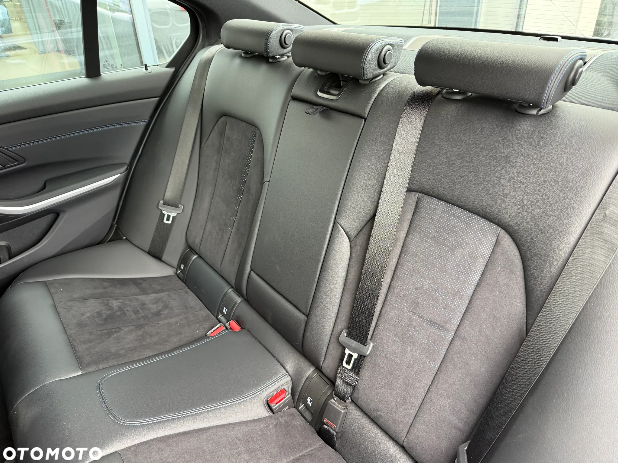 BMW Seria 3 318i M Sport - 21