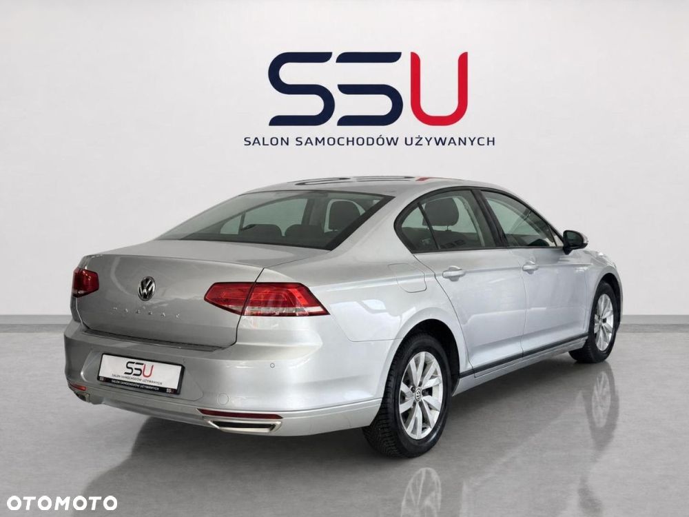 Volkswagen Passat 1.6 TDI BMT Comfortline - 15