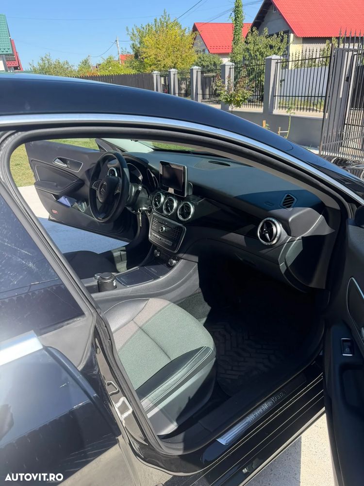Mercedes-Benz CLA 200 d Shooting Brake 7G-DCT - 24