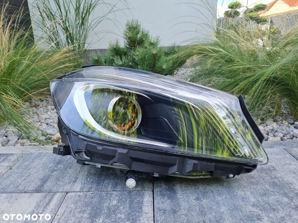 mercedes a klasa amg 176 w176 lampa prawa przód bi xenon led a1768204361kz - 1