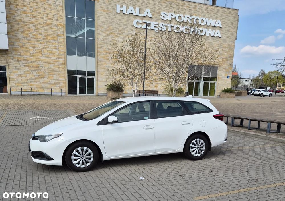 Toyota Auris 1.4 D-4D Active - 3