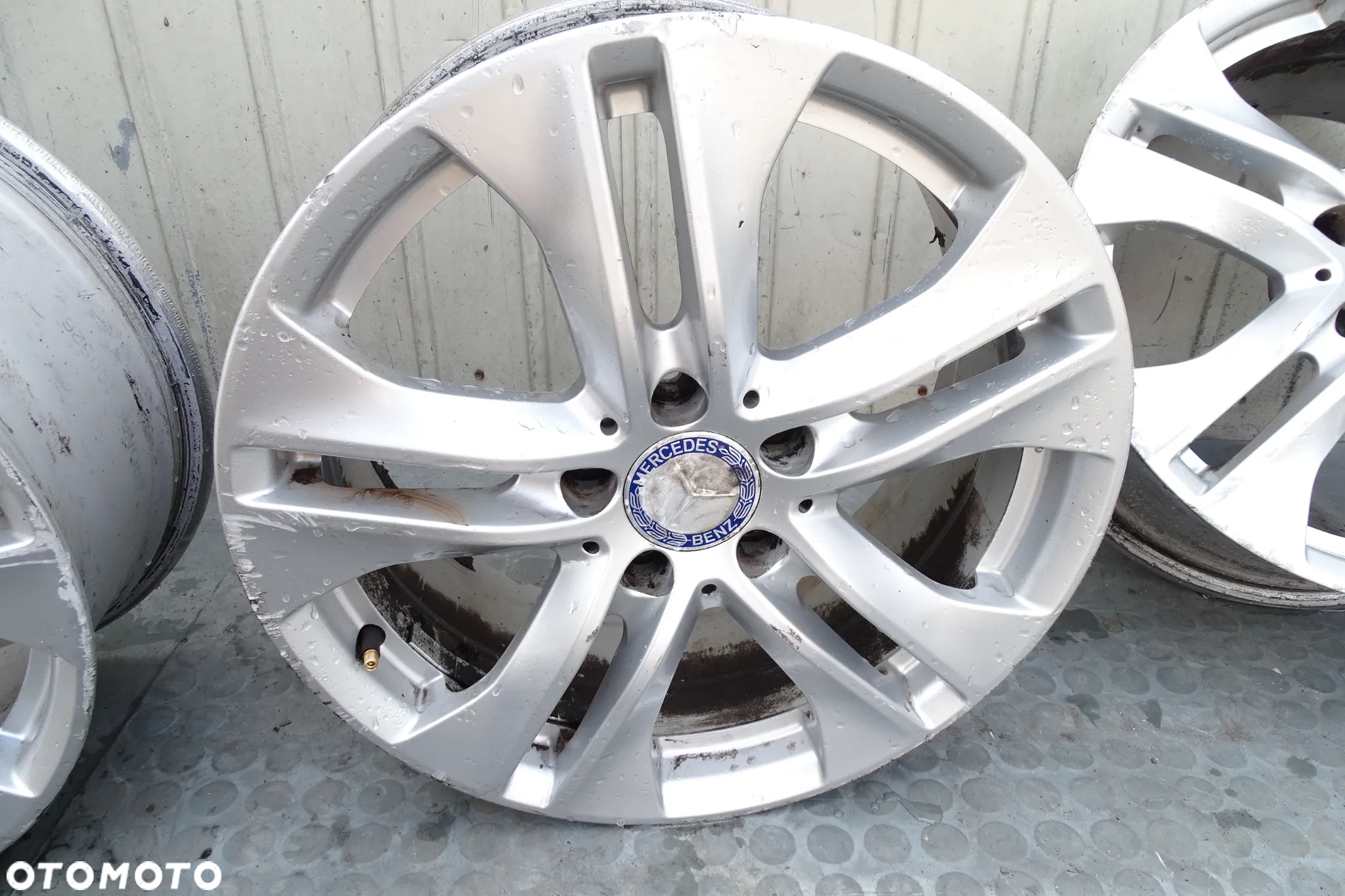 Mercedes-Benz W207 E klasa felgi Aluminiowe  7,5jx17" ET45 5x112 A2074010602 - 8