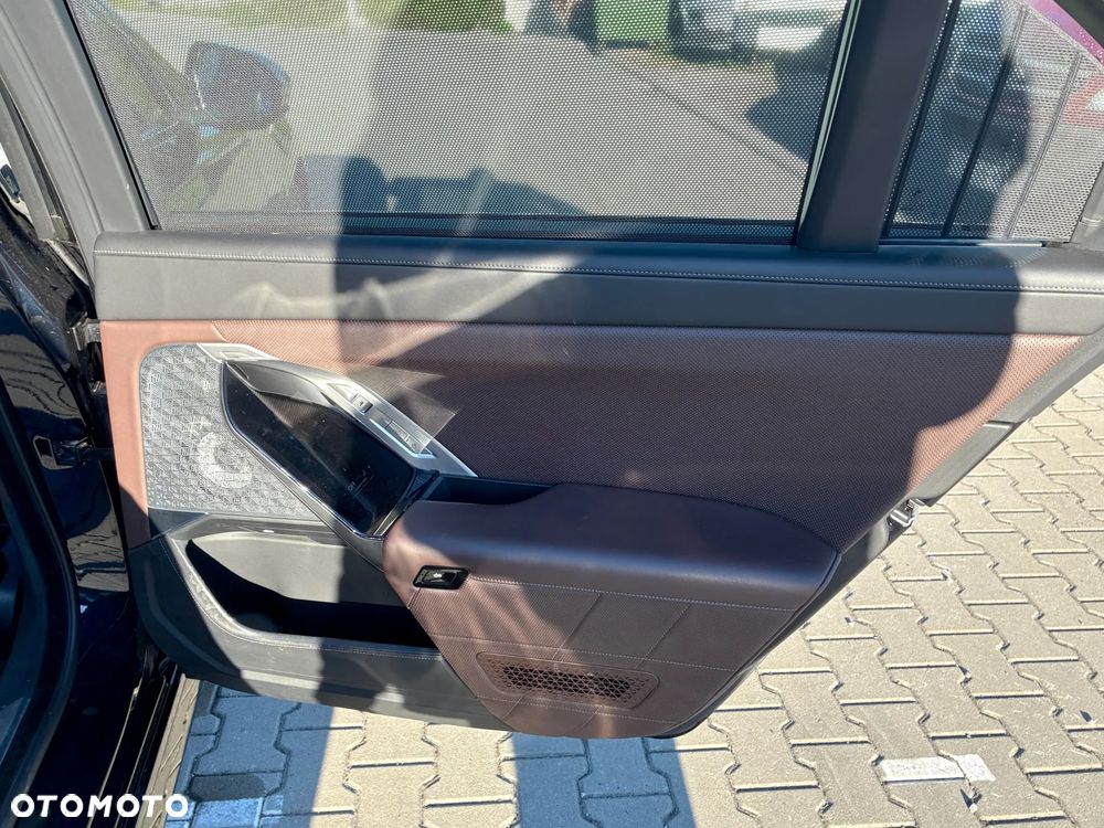 BMW Seria 7 - 34