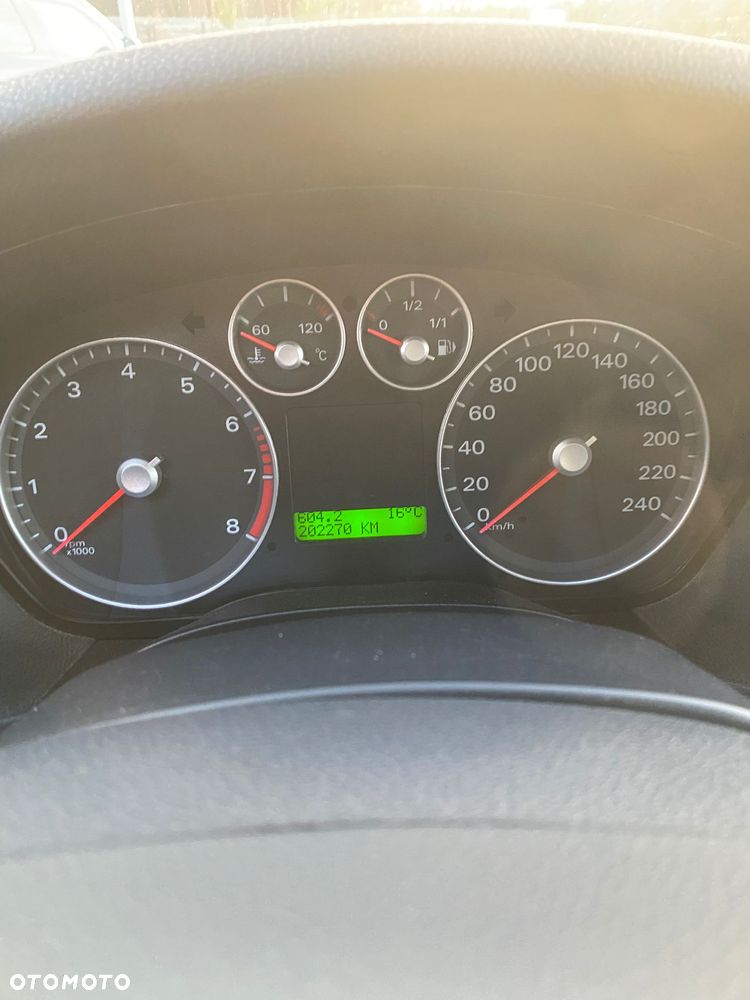 Ford Focus 1.6 16V Fun X - 13