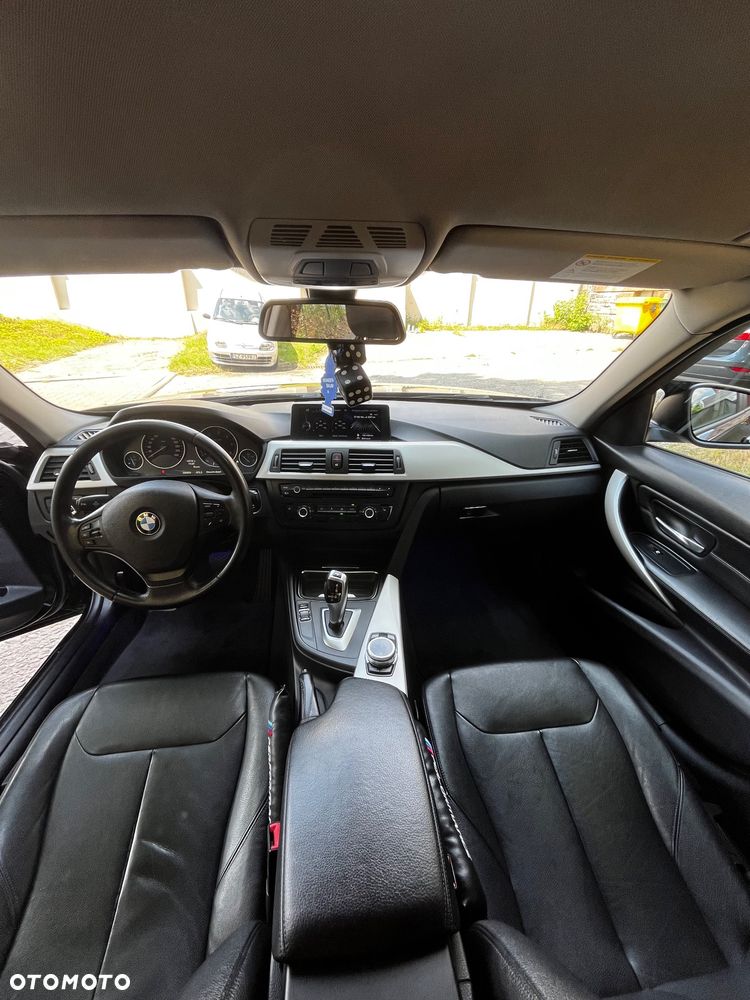 BMW Seria 3 318d - 22