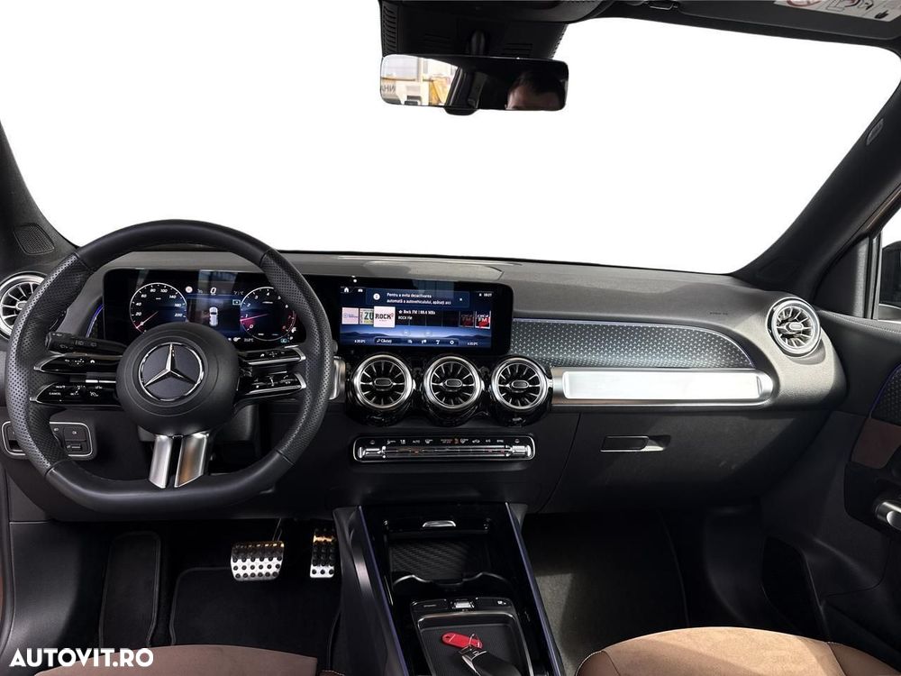 Mercedes-Benz GLB - 9