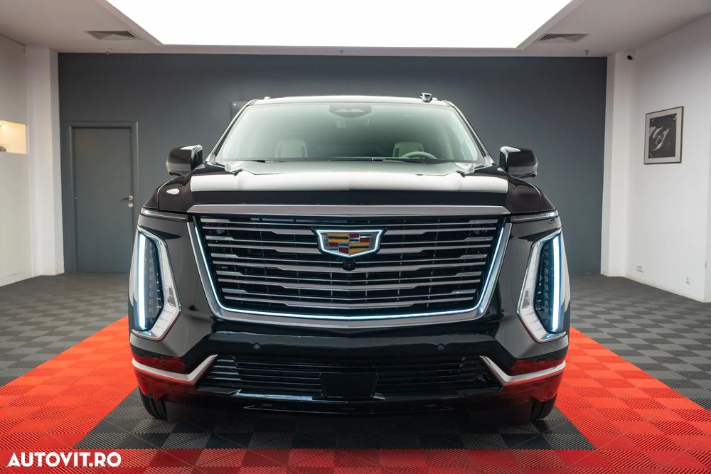 Cadillac Escalade - 4